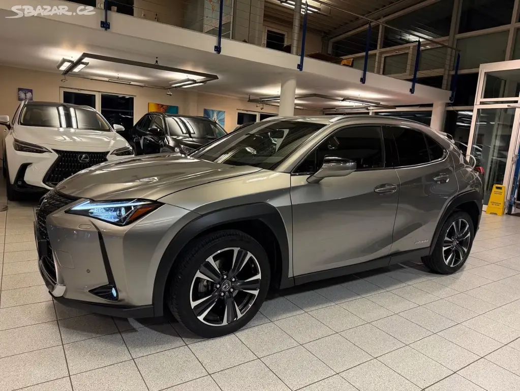 Lexus UX 250 h Style 4x2 - 184 PS