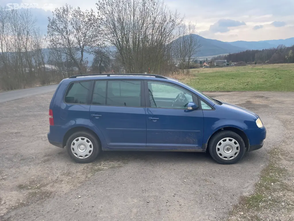 Volkswagen Touran 1.6 - fotka 3