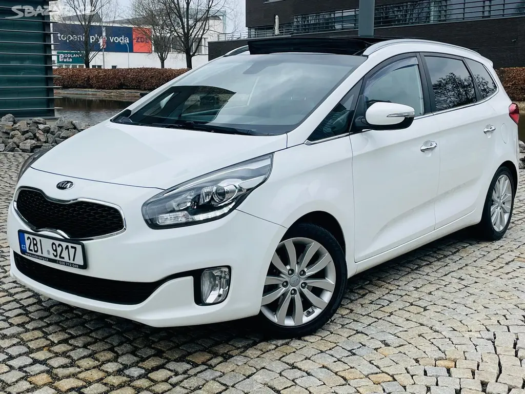 Kia Carens, 1.7CRDi 7MIST KAMERA PANORAMA - fotka 2
