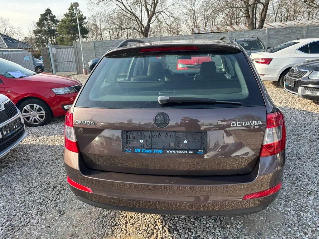 Škoda Octavia 1.4 Tsi 103kw r.v. 2014 Serviska - fotka 6