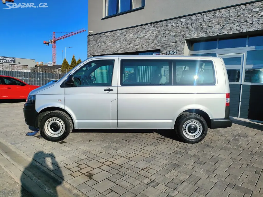 Volkswagen Transporter 2.0TDI KLIMA 9MÍST - fotka 3