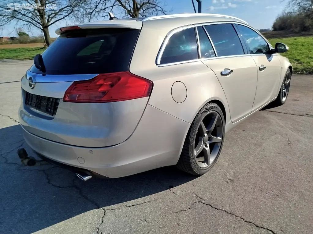 Opel Insignia, V6 2.8 benz Automat Kuze Panorama - fotka 4