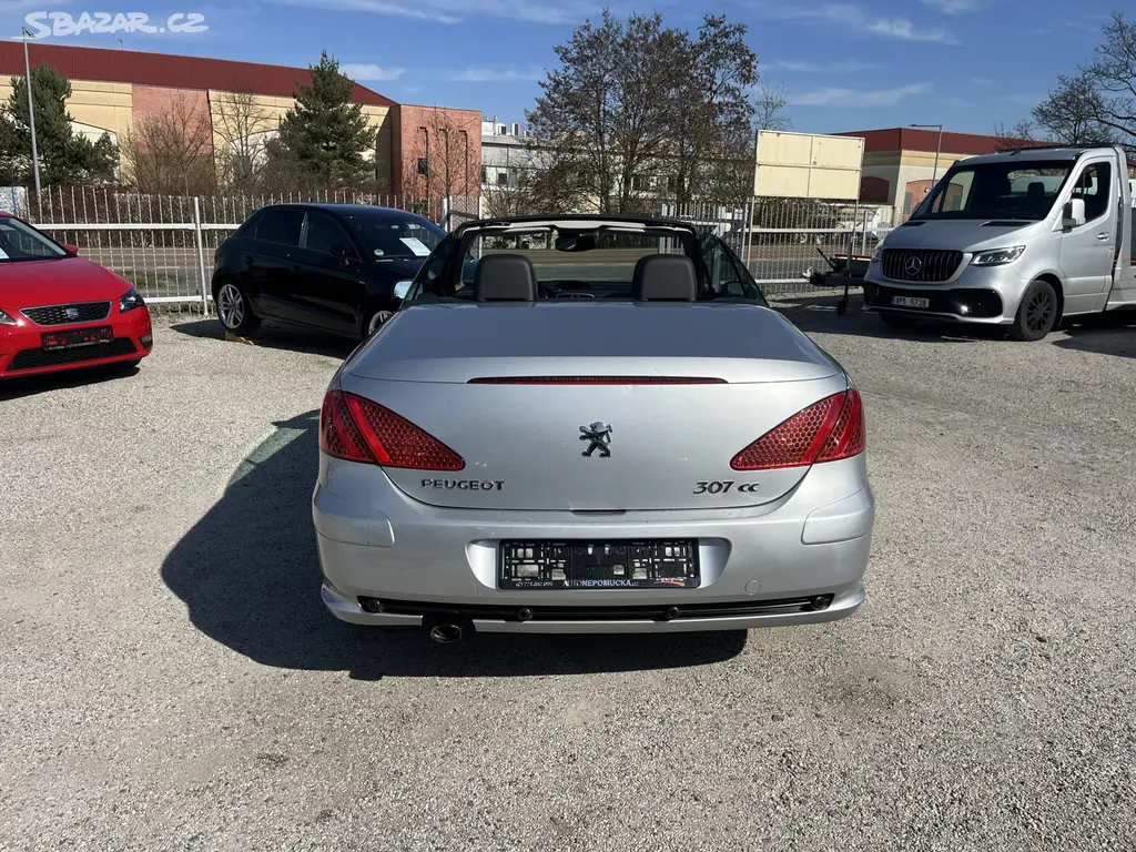 Peugeot 307, 2.0i 16v 100kw cabrio1.Majitel - fotka 6