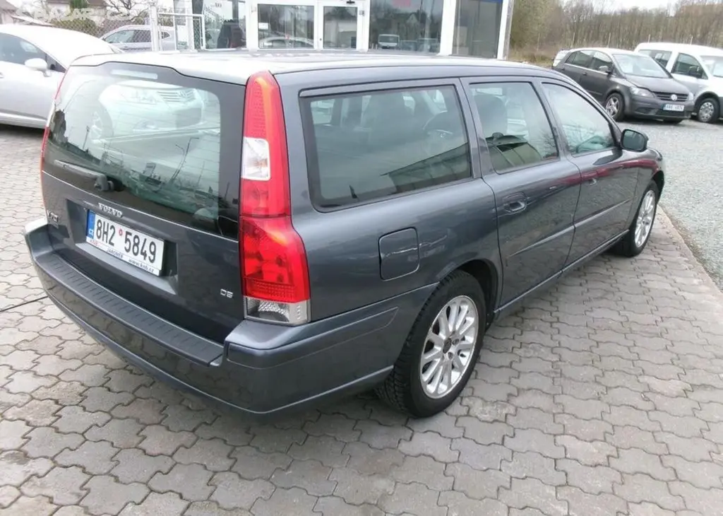 Volvo V70 2.4D 136kw,aut klima. nafta automatická - fotka 6