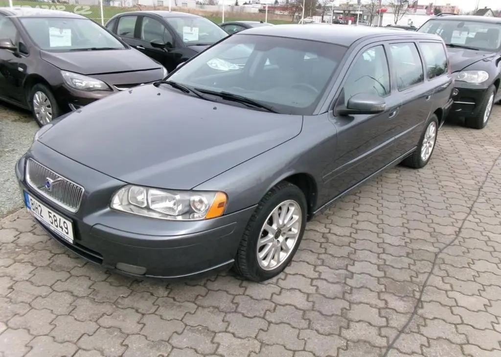 Volvo V70 2.4D 136kw,aut klima. nafta automatická - fotka 3