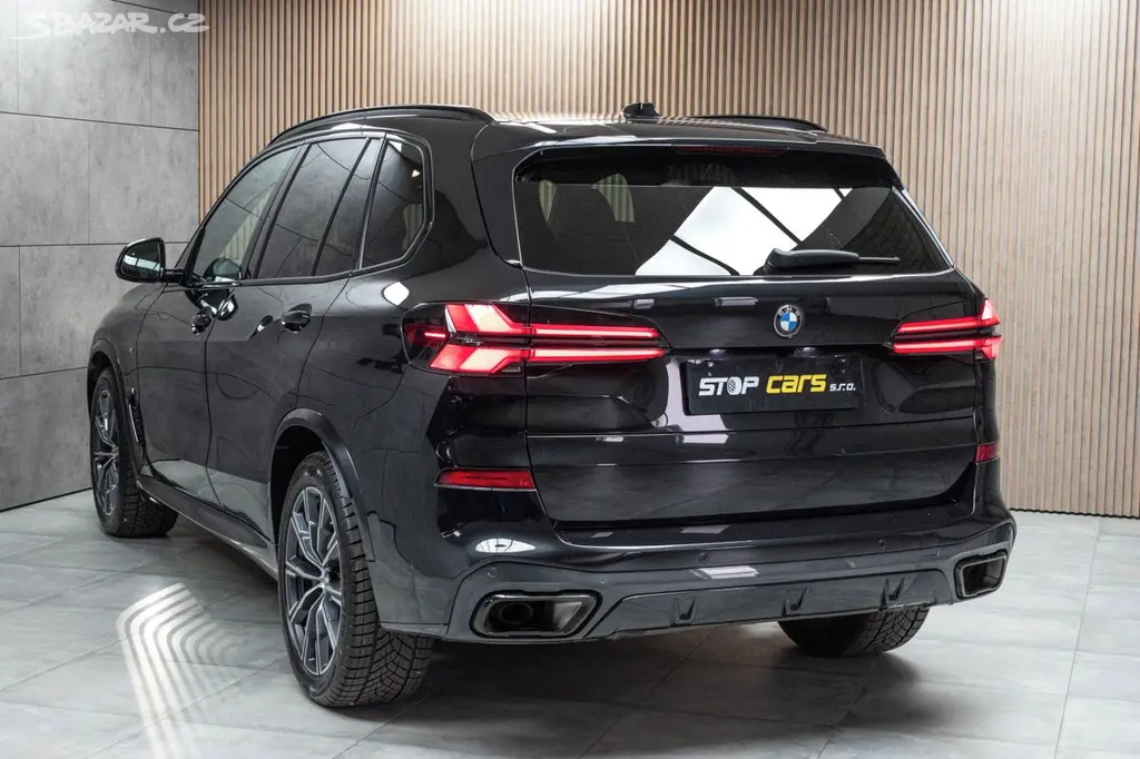 BMW X5, xDrive30d ///M*TAŽNÉ*7.MÍST*ČR - fotka 4