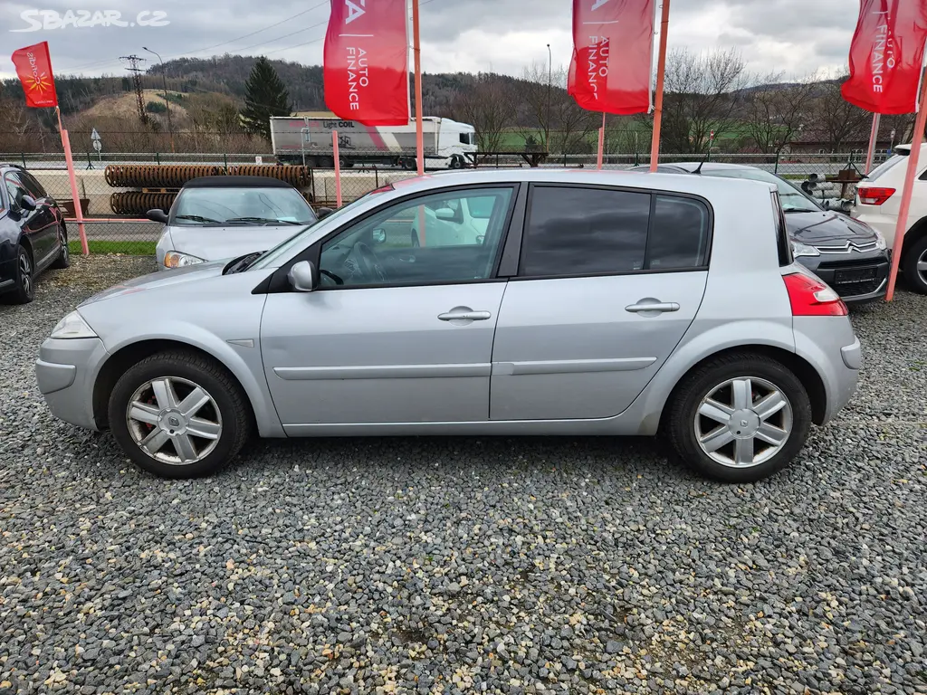 Renault Megane 1.6i 82 kW - fotka 5
