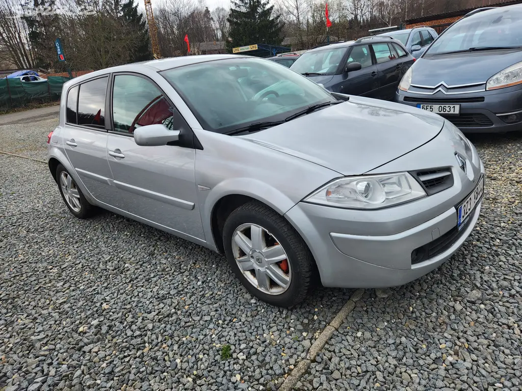 Renault Megane 1.6i 82 kW - fotka 3