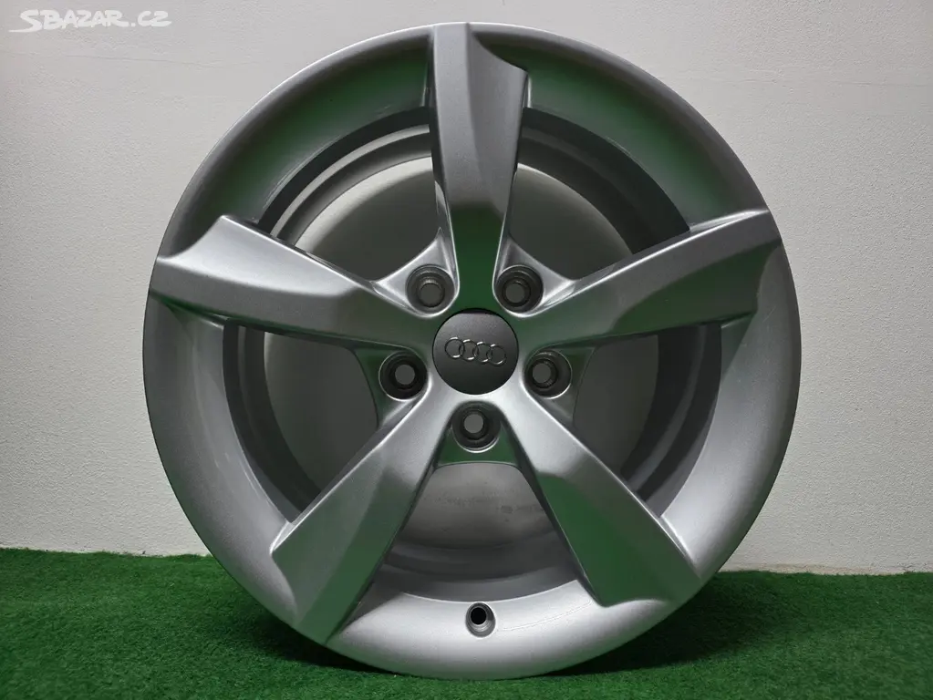 Audi A6 alu kola 16 Originál Nové 4G0071496