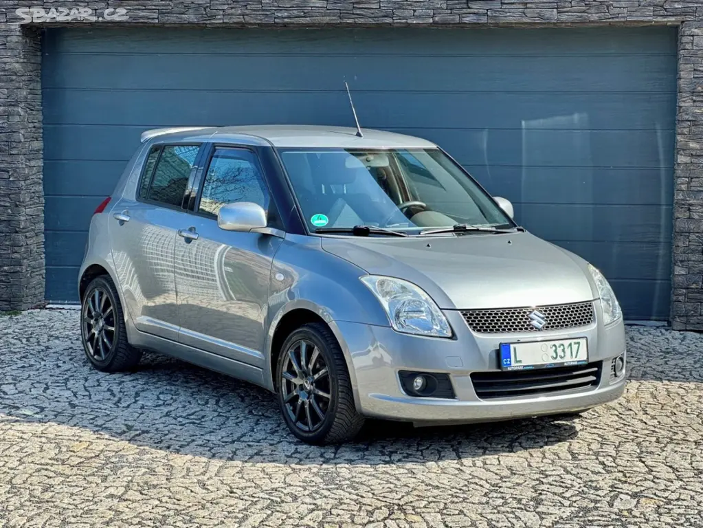 Suzuki Swift 1.5 16V Sport - fotka 3