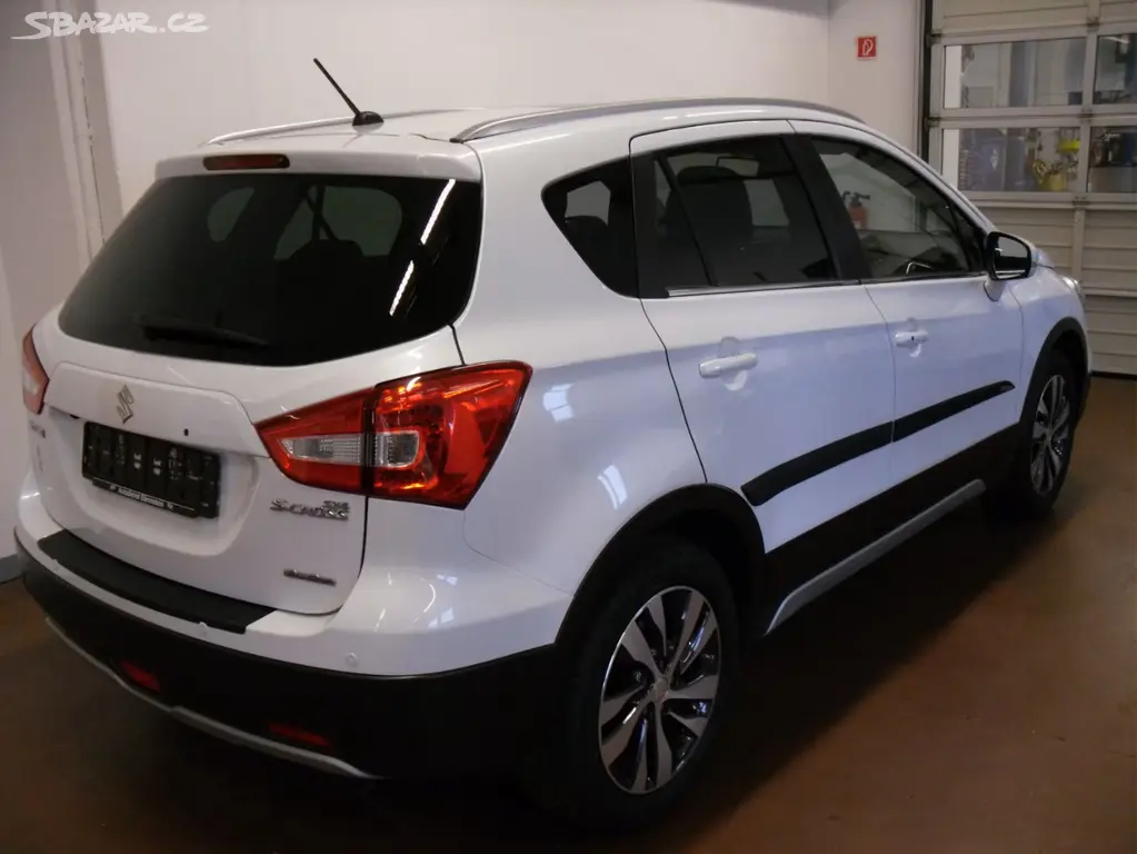 Suzuki SX4 S-Cross 1.4 Comfort+ Allgrip - 140 PS - fotka 4