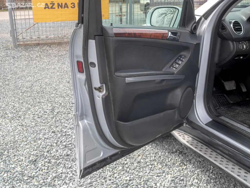 Mercedes-Benz 350D 165KW 4Matic KŮŽE - fotka 4