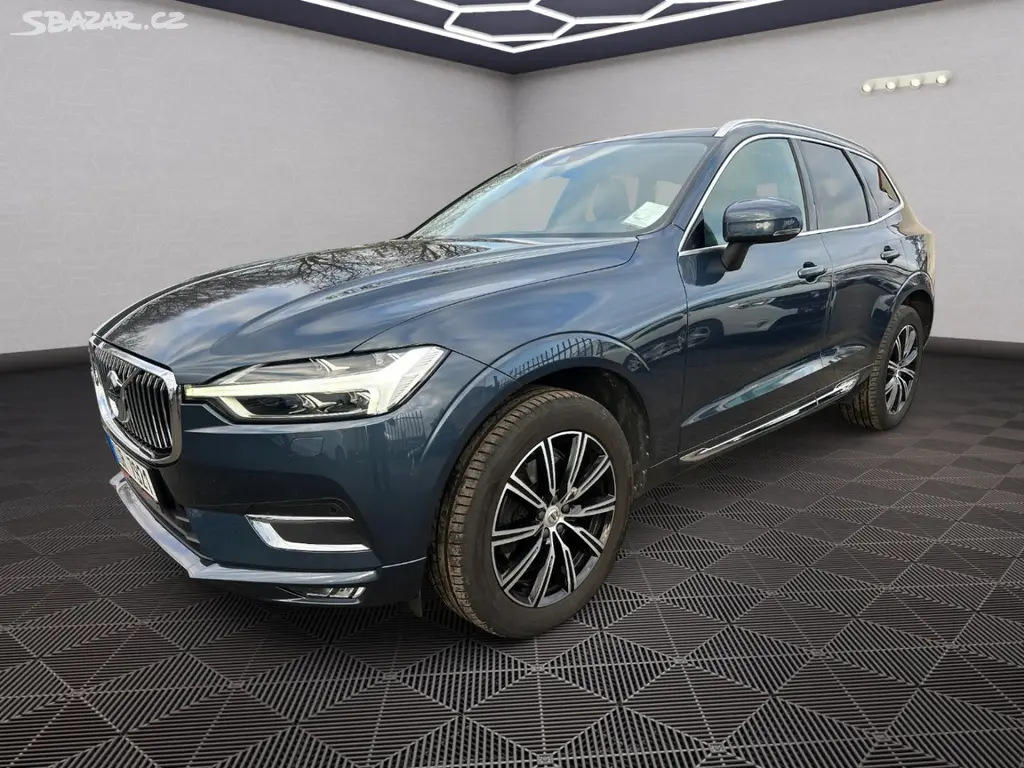 Volvo XC60, D4 140Kw AWD - fotka 3