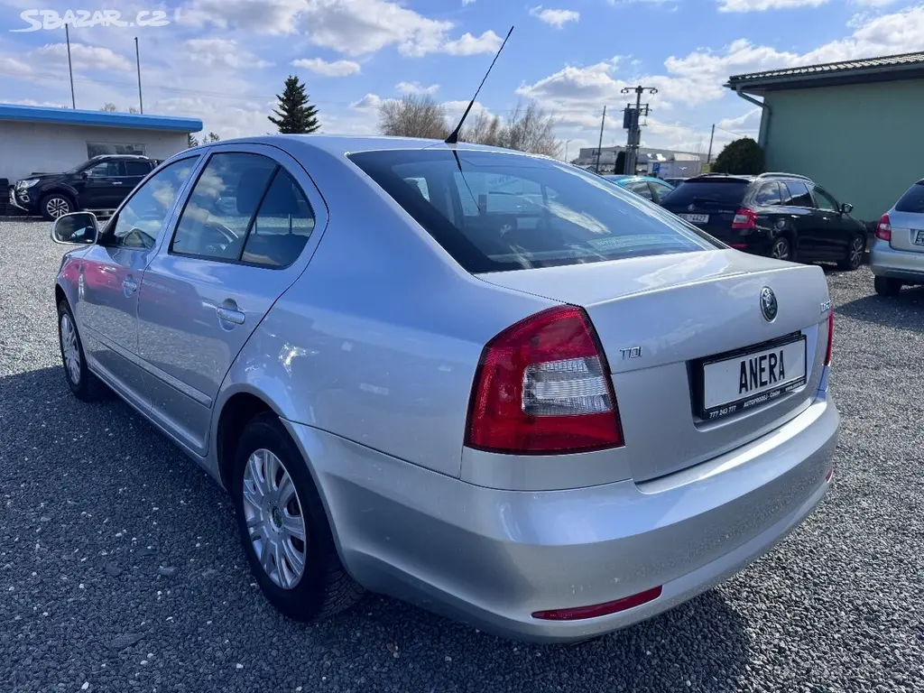 Škoda Octavia II 1.6 TDI,2009.1.Majitel,ČR - fotka 4