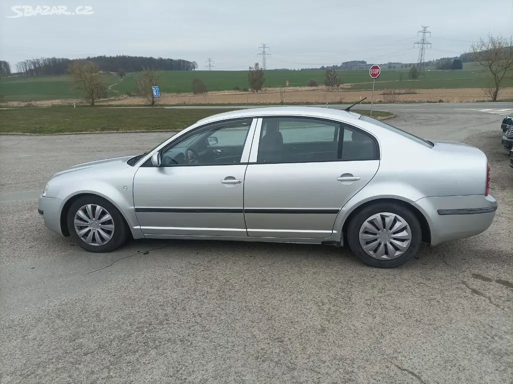 Škoda Superb - fotka 6