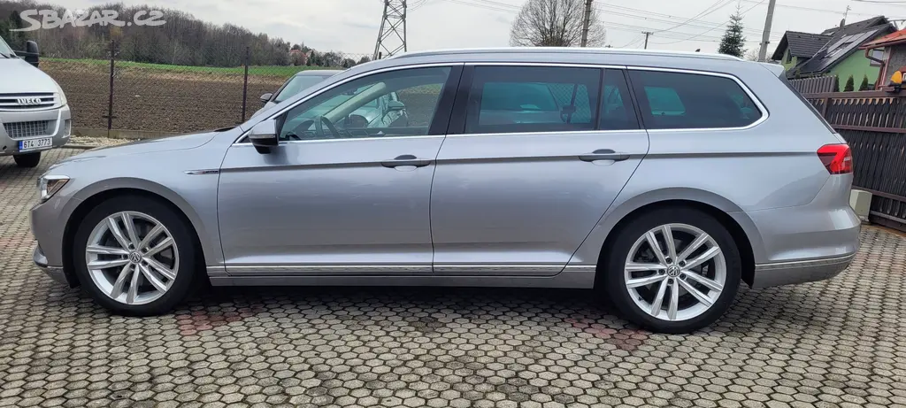 VW Passat Variant 2,0TDi 176kW DSG 4x4 FuLLed - fotka 5