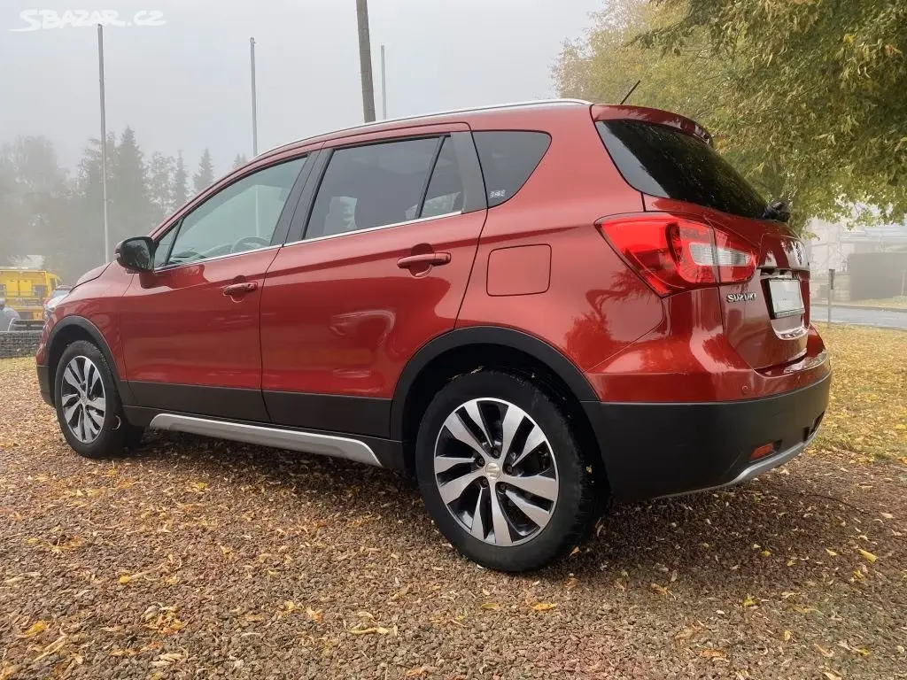 Suzuki SX4 S-Cross 1.4 Comfort+ Allgrip - 140 PS - fotka 4