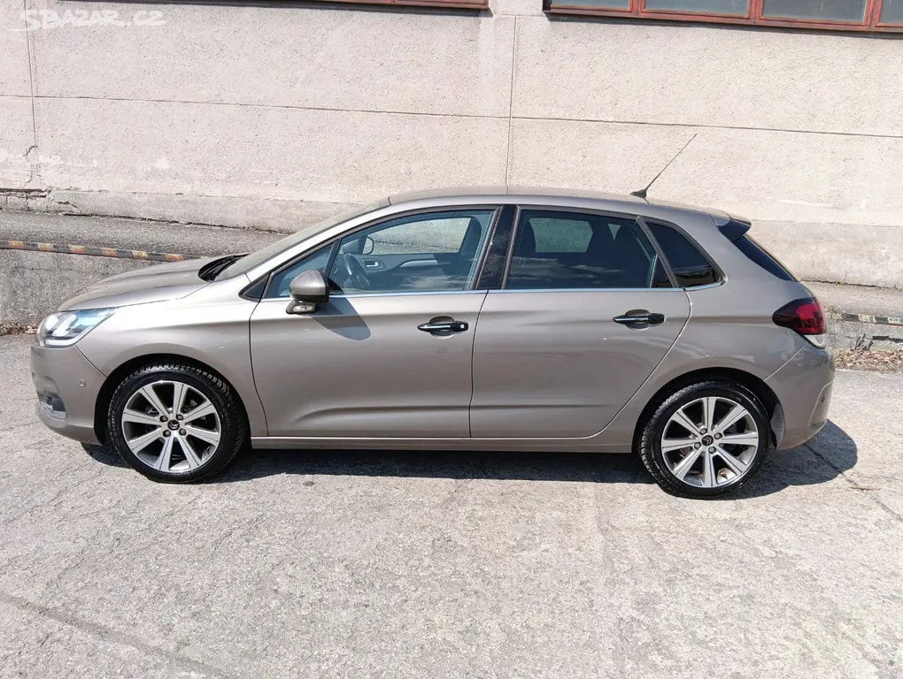 Citroën C4, 1.2i / 96 kW, 2017 - fotka 3