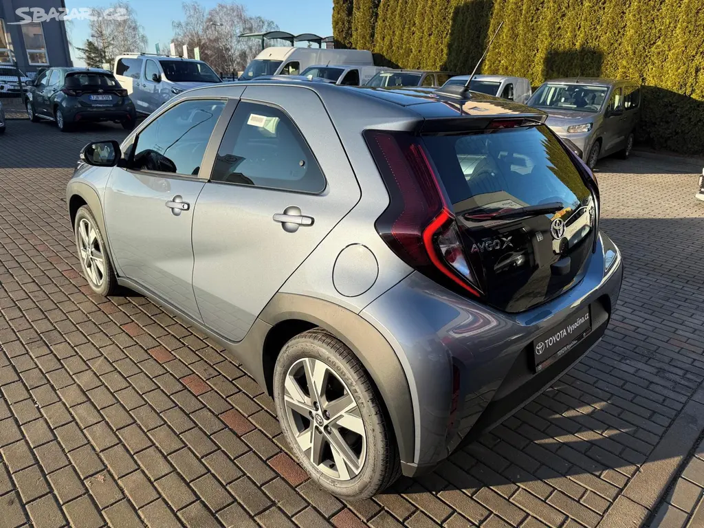 Toyota Aygo, 1.5HEV 116PS Comfort - fotka 6