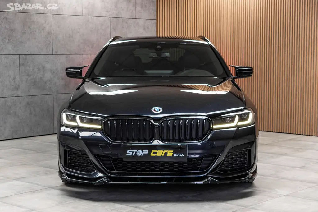 BMW Řada 5, 520d xD ///M*ZÁRUKA*TAŽNÉ*ČR* - fotka 2