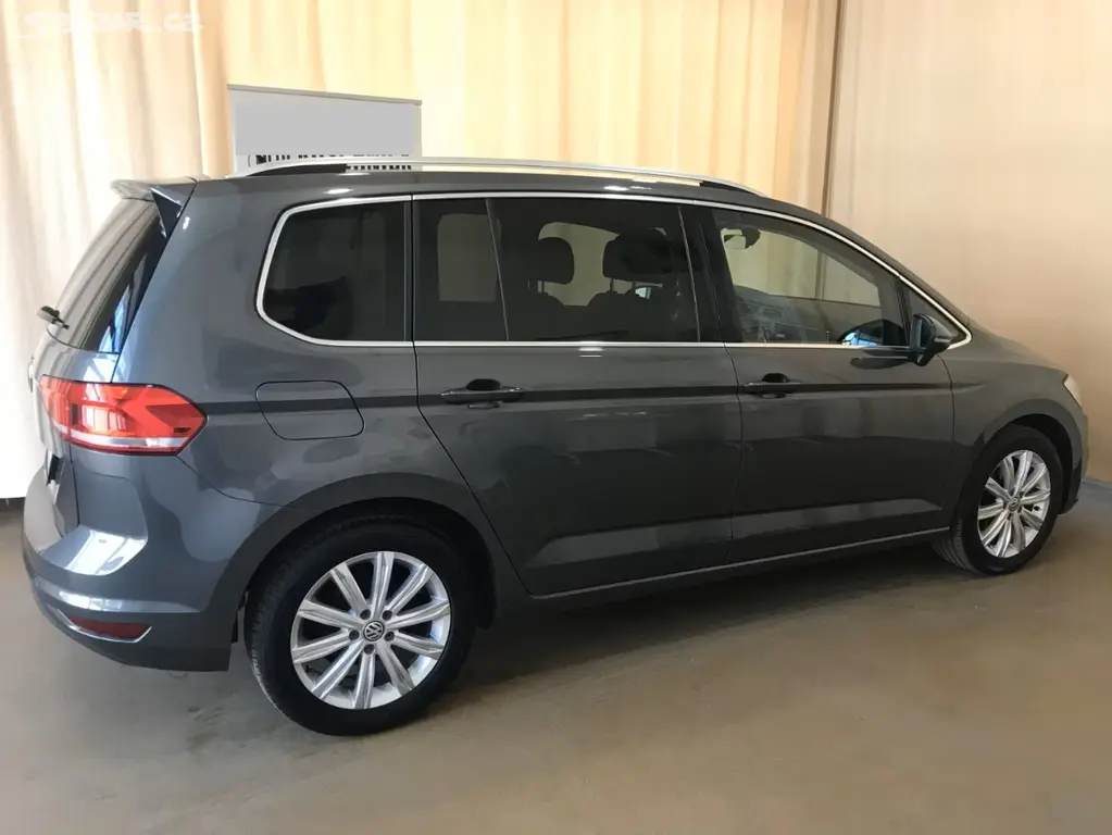 Volkswagen Touran Highline 1.4 TSI - 150 PS - fotka 6
