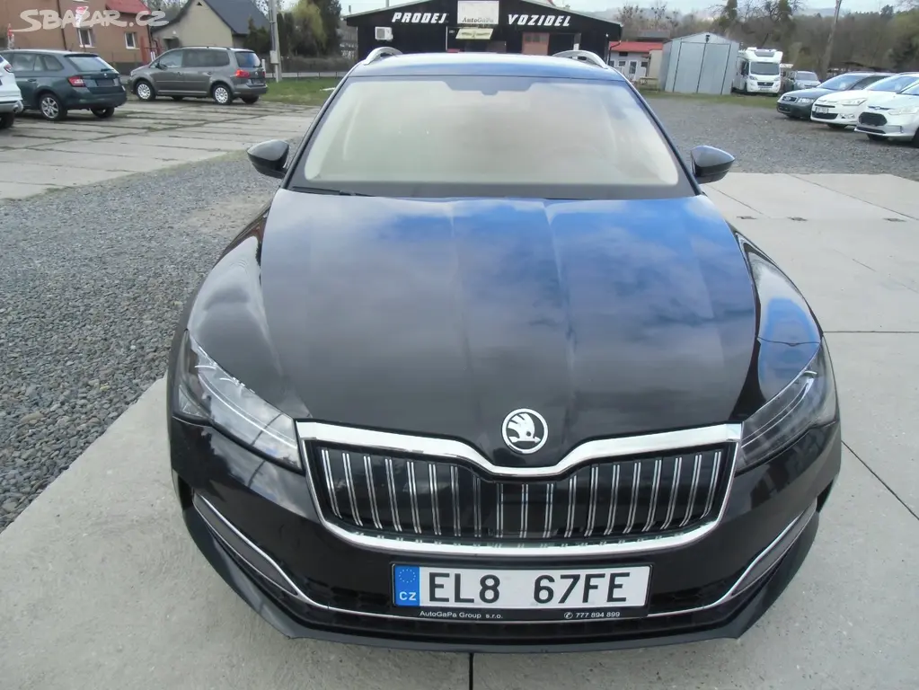 Škoda Superb 1.4 TSI iV 160kW PHEV DSG - fotka 2