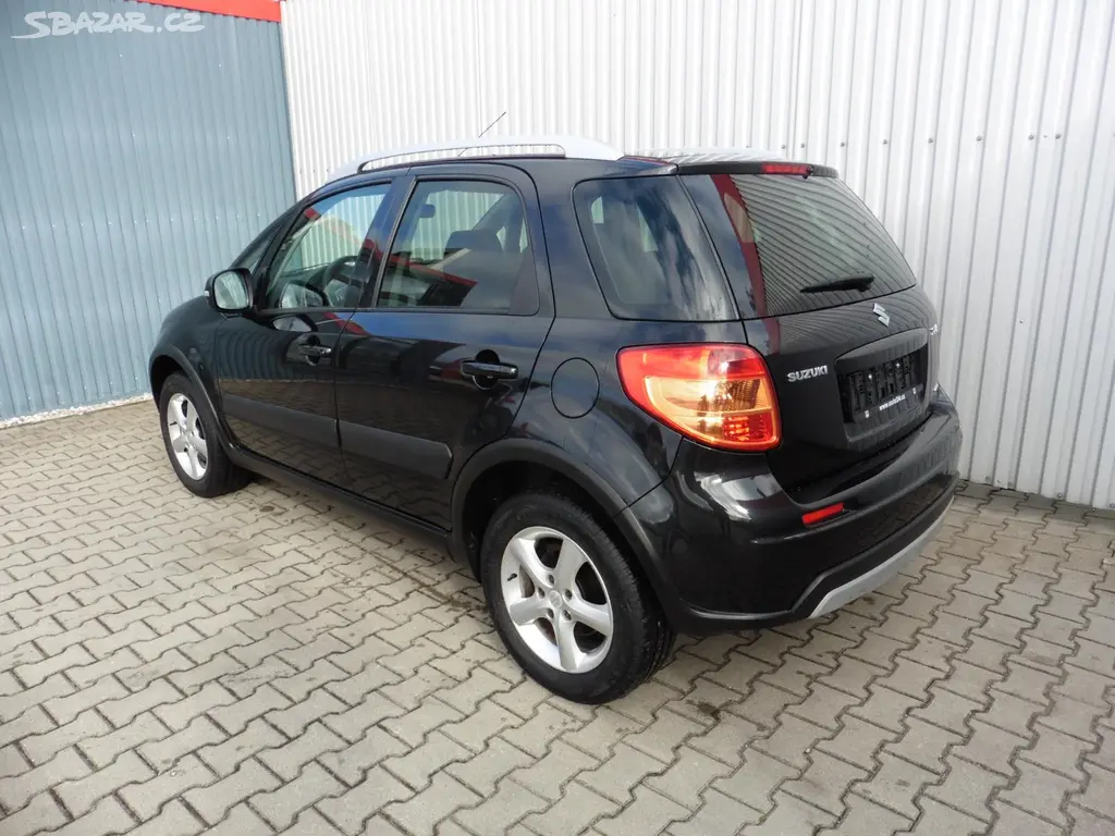 Suzuki SX4, 1.6 VVTi Style 4x4 Navi 1.maj. - fotka 5