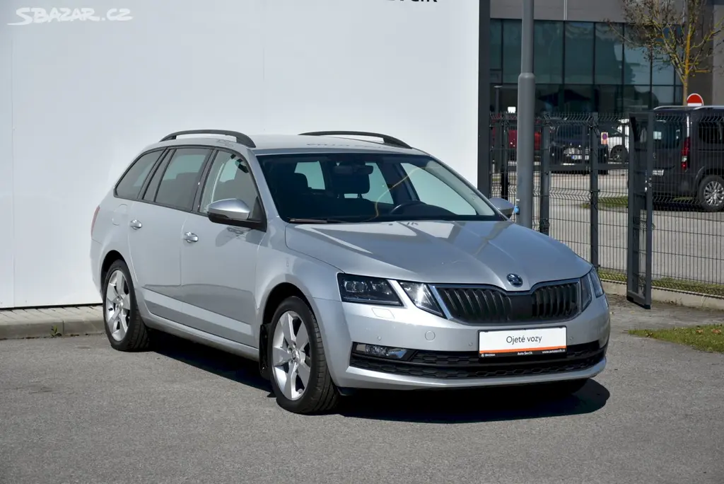 Škoda Octavia, Tour 1.6 TDI 85kW - fotka 6