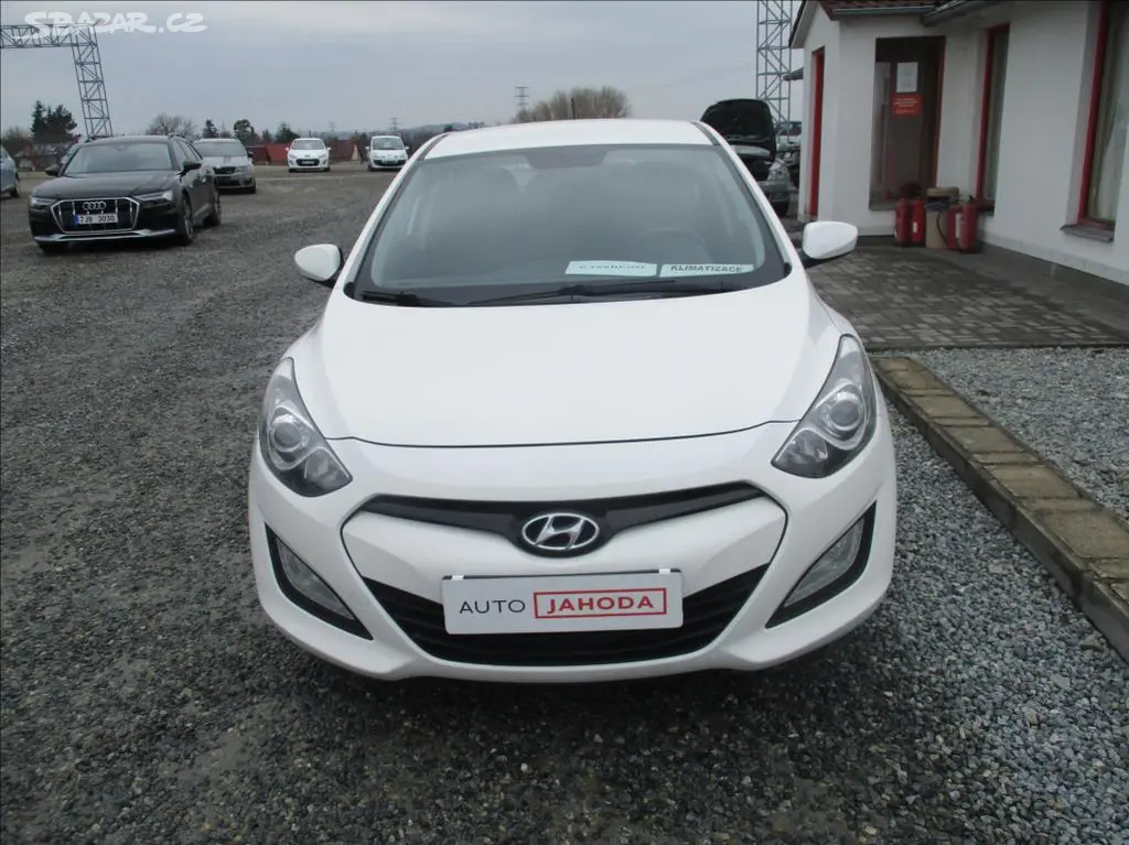 Hyundai i30, 1,6 i 16v, klima, servis, CZ, - fotka 2