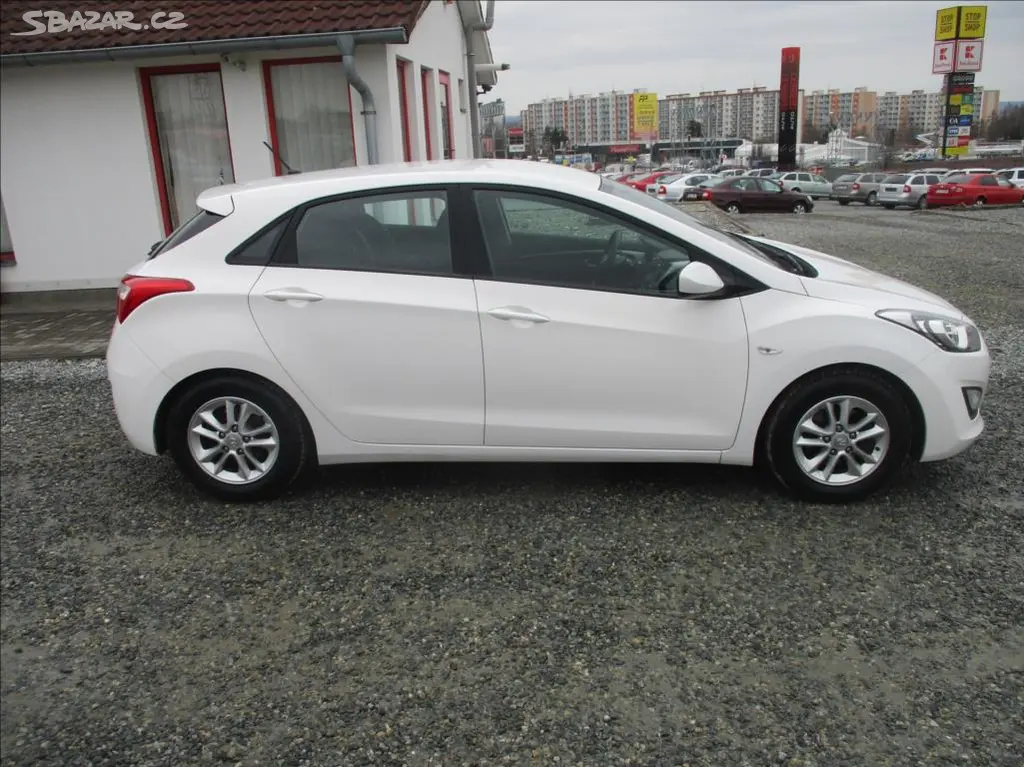 Hyundai i30, 1,6 i 16v, klima, servis, CZ, - fotka 5
