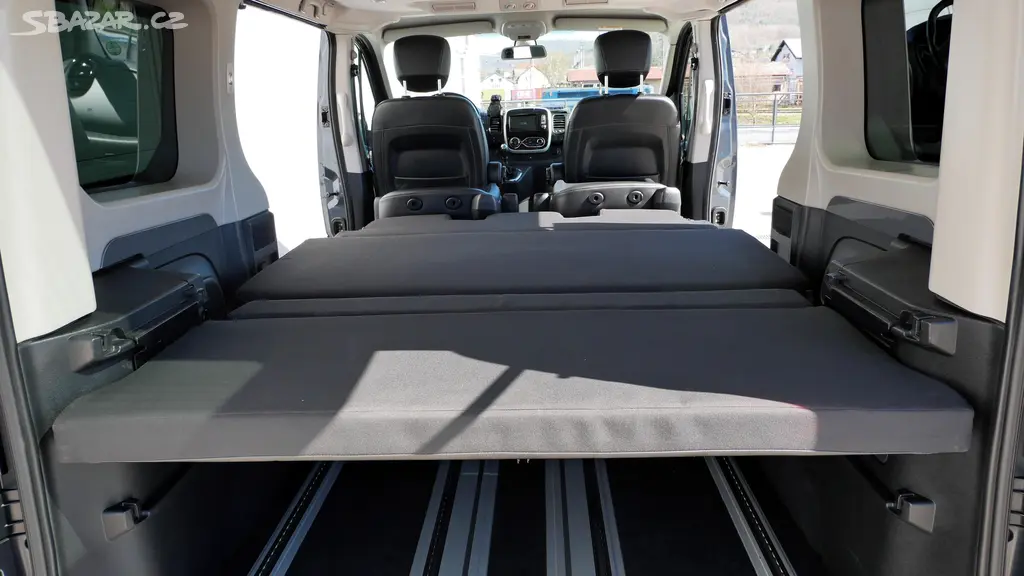 Opel Vivaro, 1.6 LIFE,KŮŽE,SPANÍ,WEBASTO,7M - fotka 6