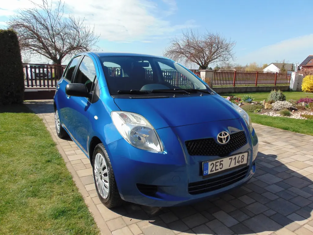TOYOTA YARIS 1.0 BA,PŮVOD ČR,1.MAJ. - fotka 3