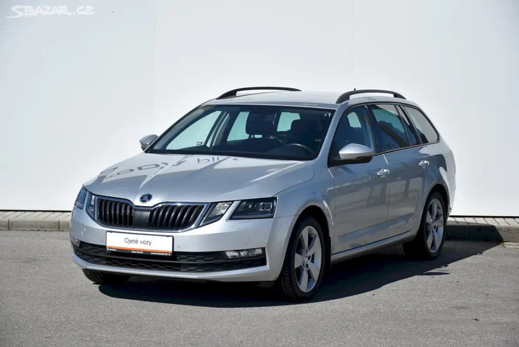 Škoda Octavia, Tour 1.6 TDI 85kW - fotka 4