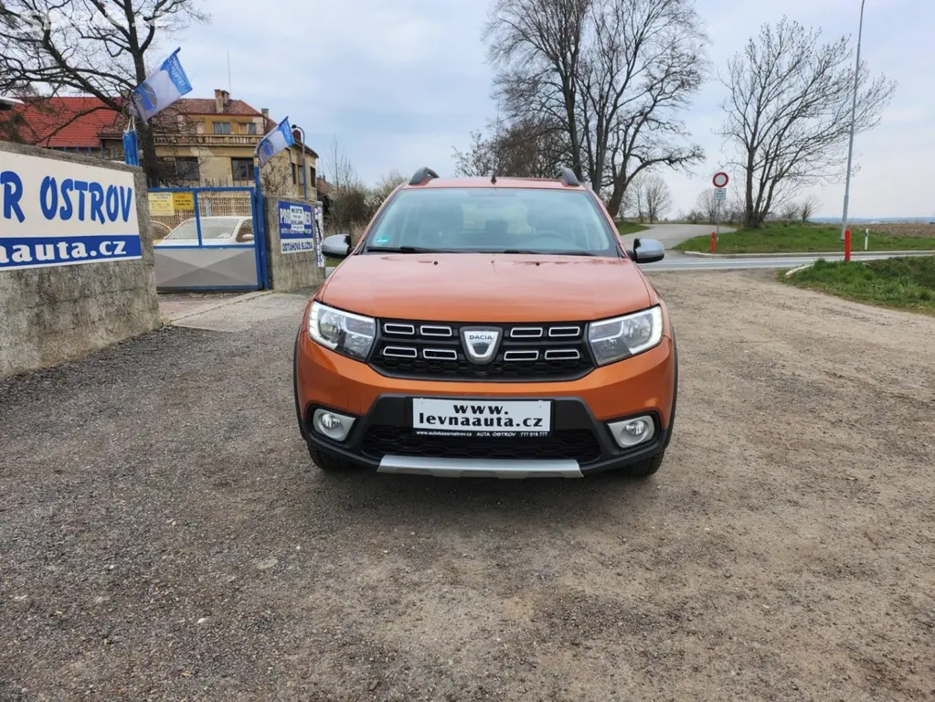 Dacia Sandero Stepway 0.9 tce - fotka 2