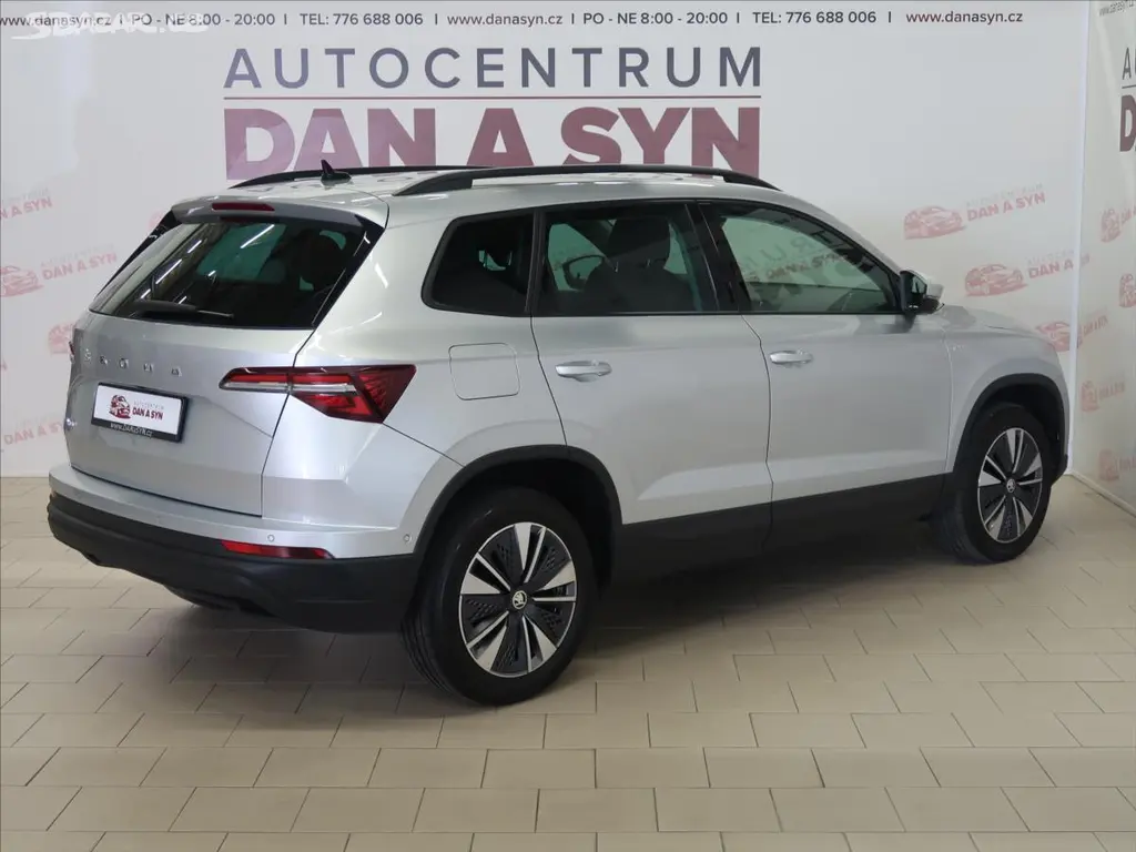 Škoda Karoq, 2,0 TDI DSG Tour 1.majitel - fotka 4