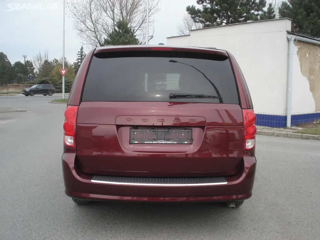 Dodge Grand Caravan - fotka 4