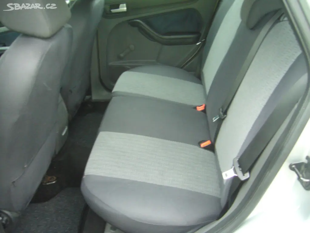 Ford Focus 1.6 TDCI,66 KW,kombi - fotka 5