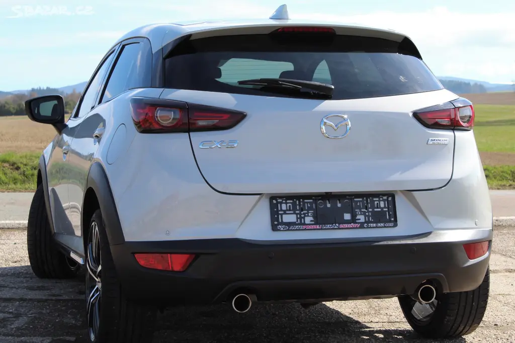 Mazda CX-3 Sports-Line 2.0i 89Kw 108000km servis M - fotka 4