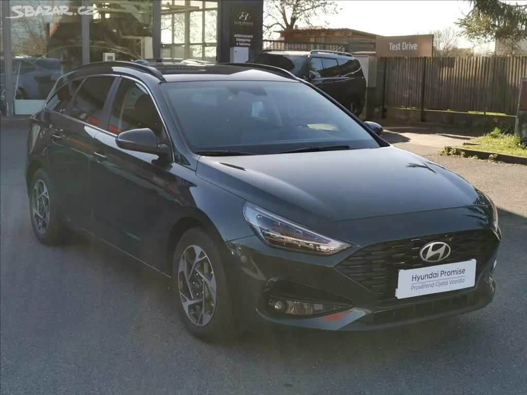 Hyundai i30, 1,6 T-GDI WG DCT STYLE SAFETY - fotka 3