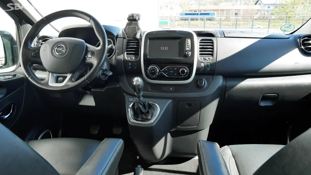 Opel Vivaro, 1.6 LIFE,KŮŽE,SPANÍ,WEBASTO,7M - fotka 5
