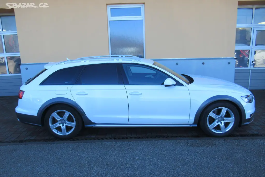 Audi A6 allroad, 3.0 TDI QUATTRO NAVI TAŽNÉ - fotka 3