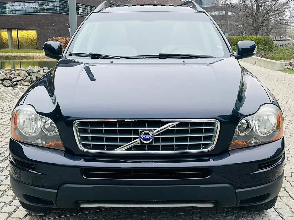 Volvo XC90, 2.4D5 136KW 4x4 AUT SERVISKA - fotka 6