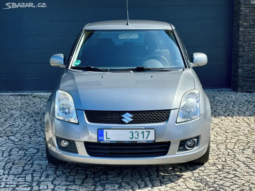 Suzuki Swift 1.5 16V Sport - fotka 2