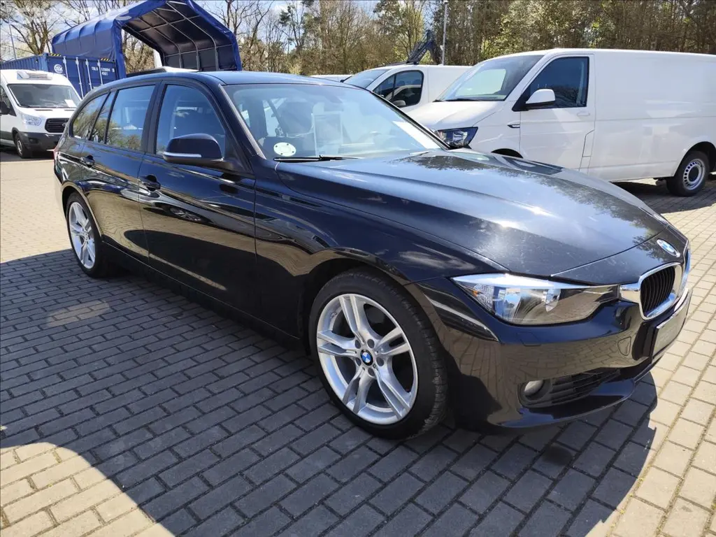BMW Řada 3, 328i 180KW M-ALU 18 NAVI TOP K - fotka 6