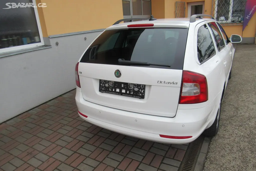 Škoda Octavia, 2.0 TDi AUT.KLIMA VYHŘÍV.SED. - fotka 4
