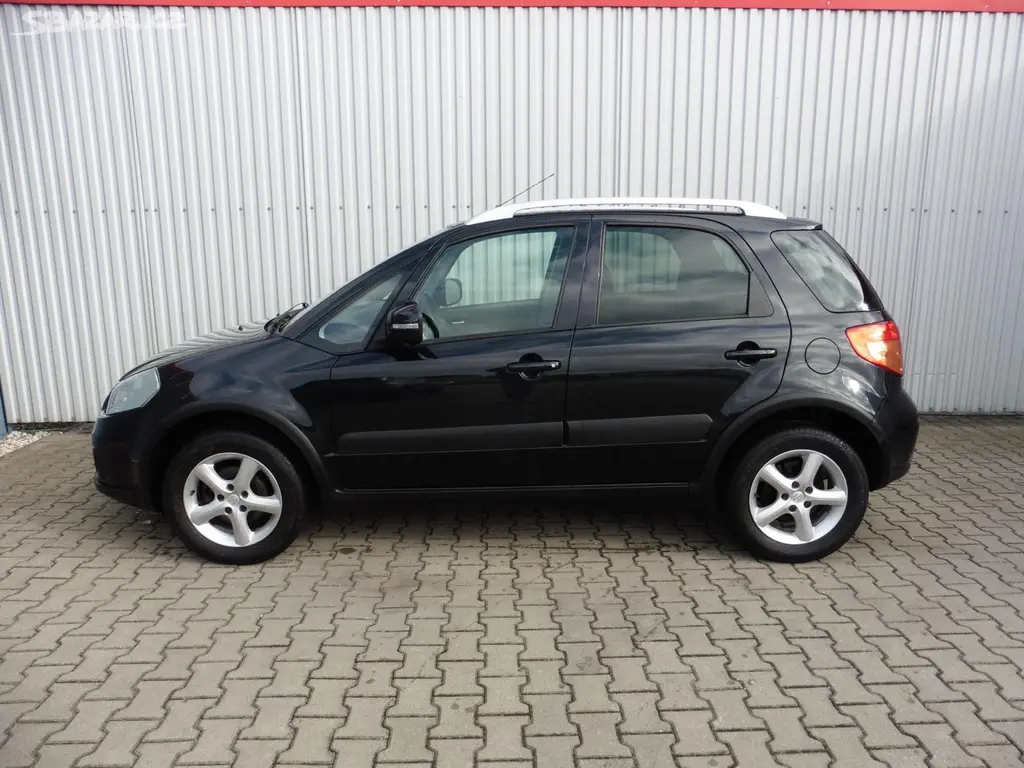 Suzuki SX4, 1.6 VVTi Style 4x4 Navi 1.maj. - fotka 3
