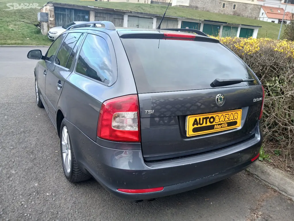 Škoda Octavia Com 1.4 TSI Elegance - fotka 3