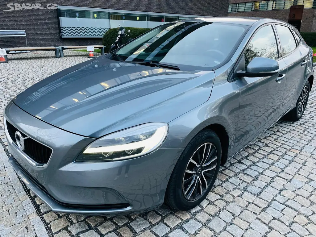 Volvo V40, 2.0i MANUÁL KAMERA SERVISKA - fotka 5