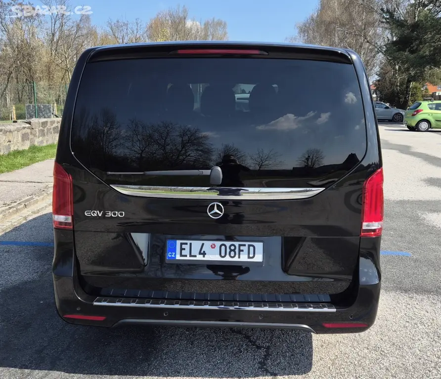Mercedes-Benz EQV 300 lang, 150kW, 100kWh, vč. DPH - fotka 5