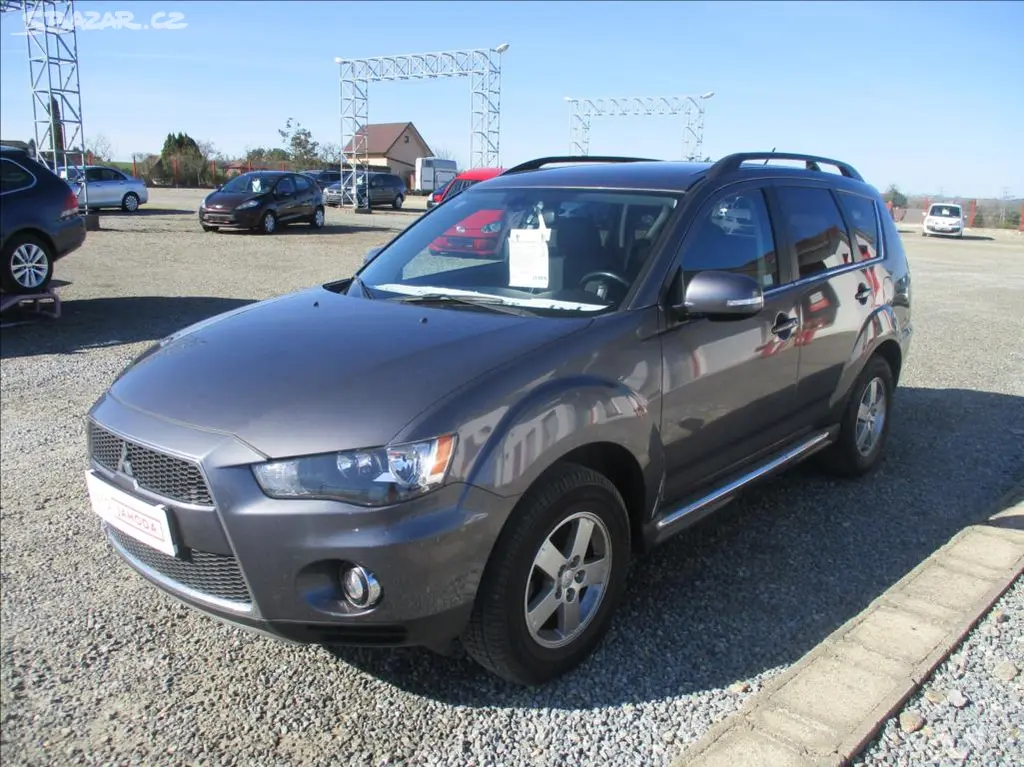 Mitsubishi Outlander, 2,2 DI-D, Automat,4x4, klima, - fotka 3